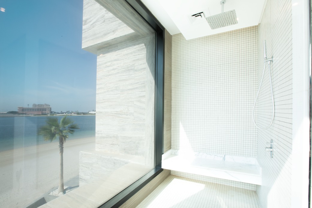 6 Bedroom Villa at the Palm Jumeirah gallery image