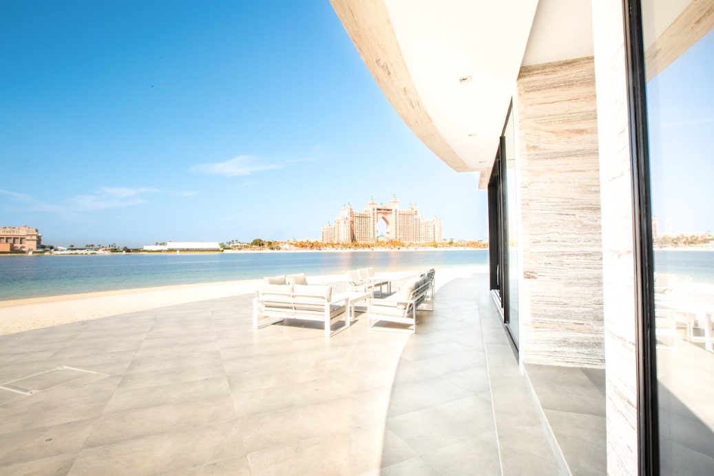 6 Bedroom Villa at the Palm Jumeirah full screen image