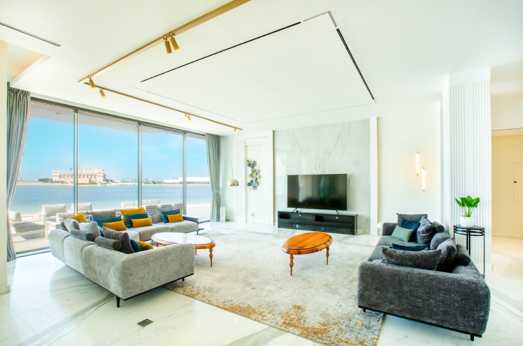 6 Bedroom Villa at the Palm Jumeirah full screen image