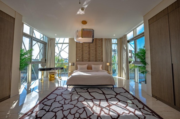 10 Bedrooms Villa at the Palm Jumeirah full screen image