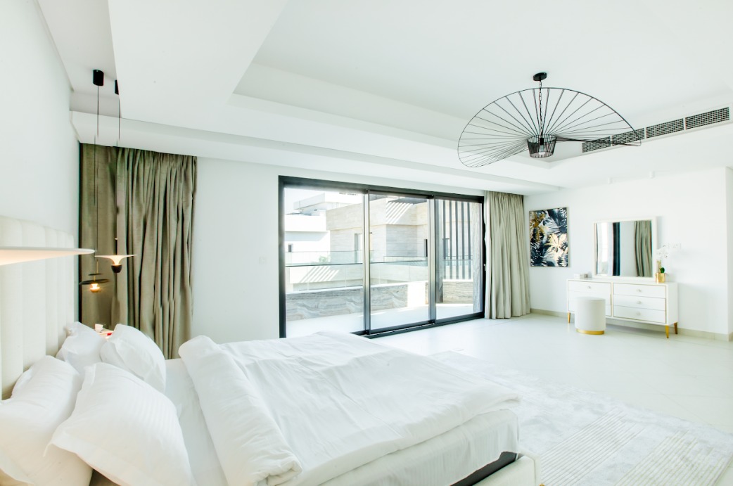 6 Bedroom Villa at the Palm Jumeirah full screen image