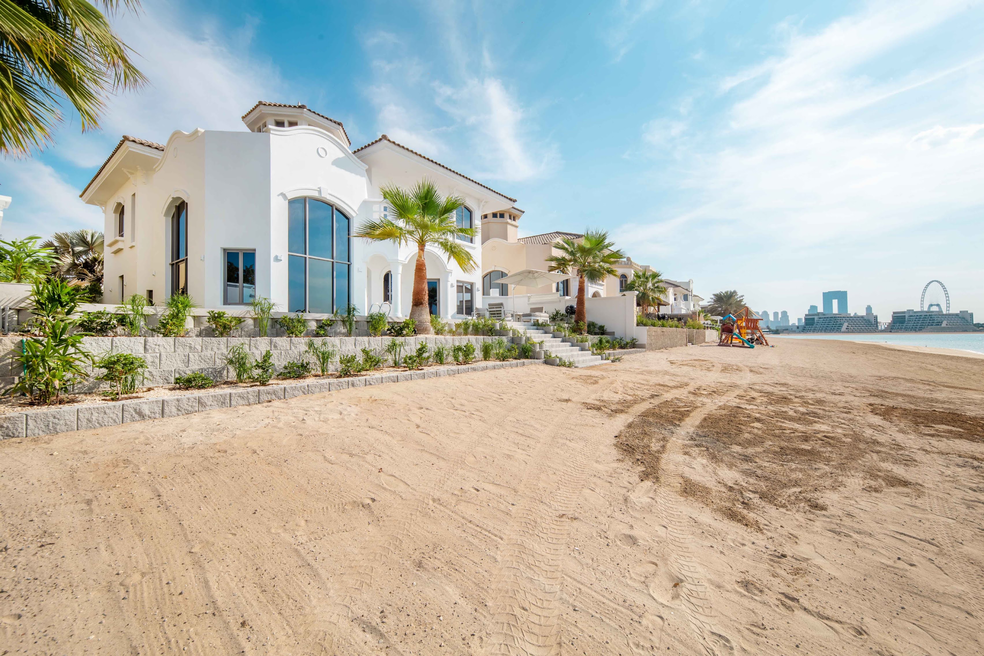 5 Bedroom Villa at the Palm Jumeirah gallery image