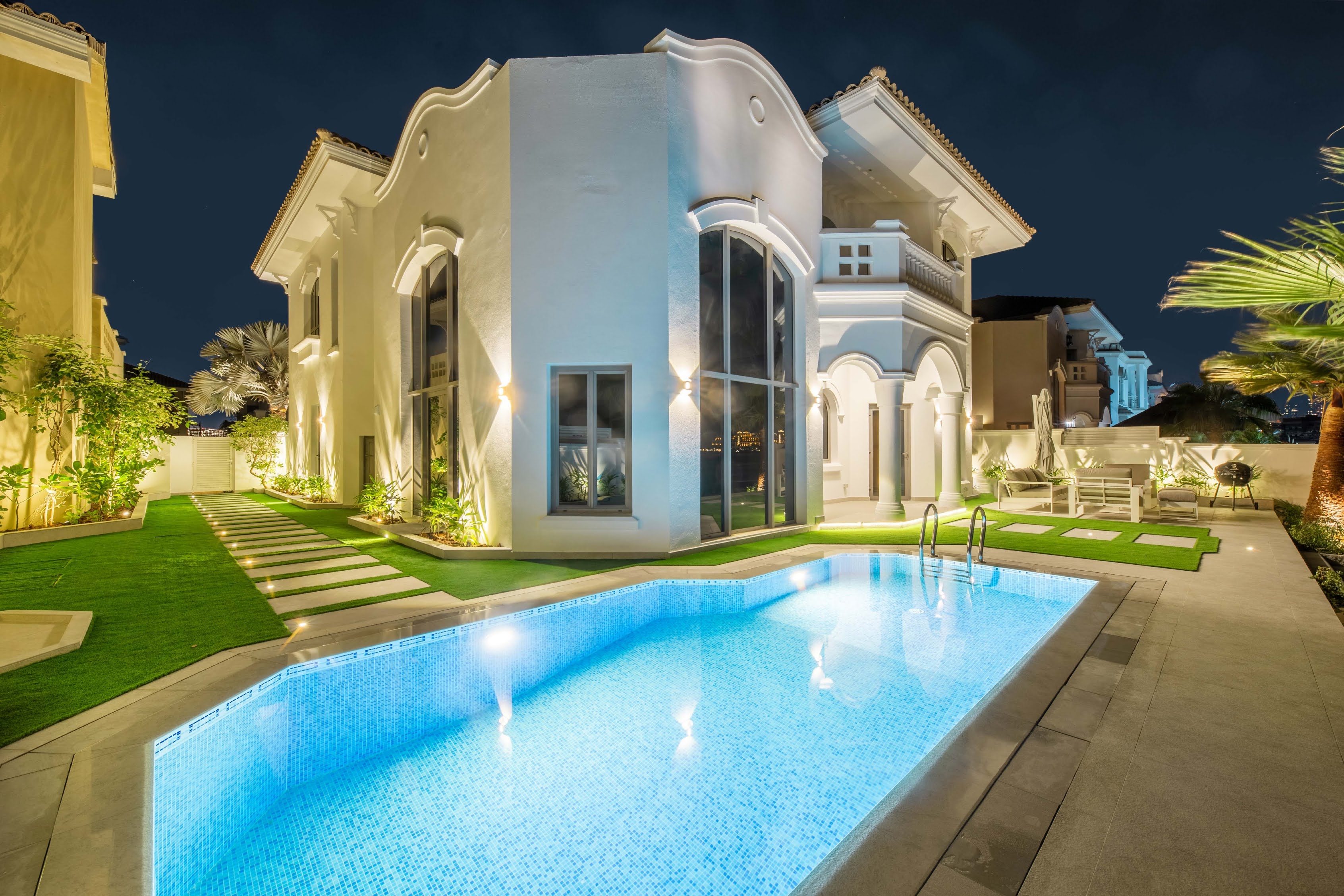 5 Bedroom Villa at the Palm Jumeirah full screen image