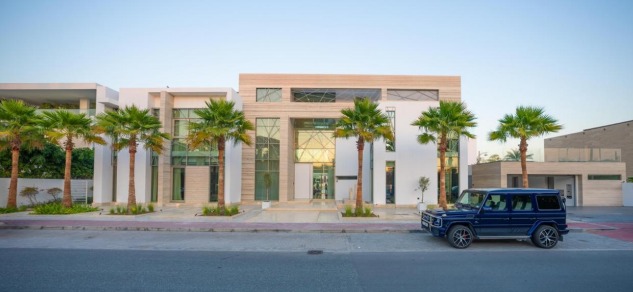 10 Bedrooms Villa at the Palm Jumeirah full screen image